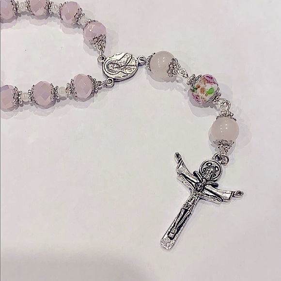 🎗Pink crystals w/glass bead Single Decade Rosary - Picture 3 of 3